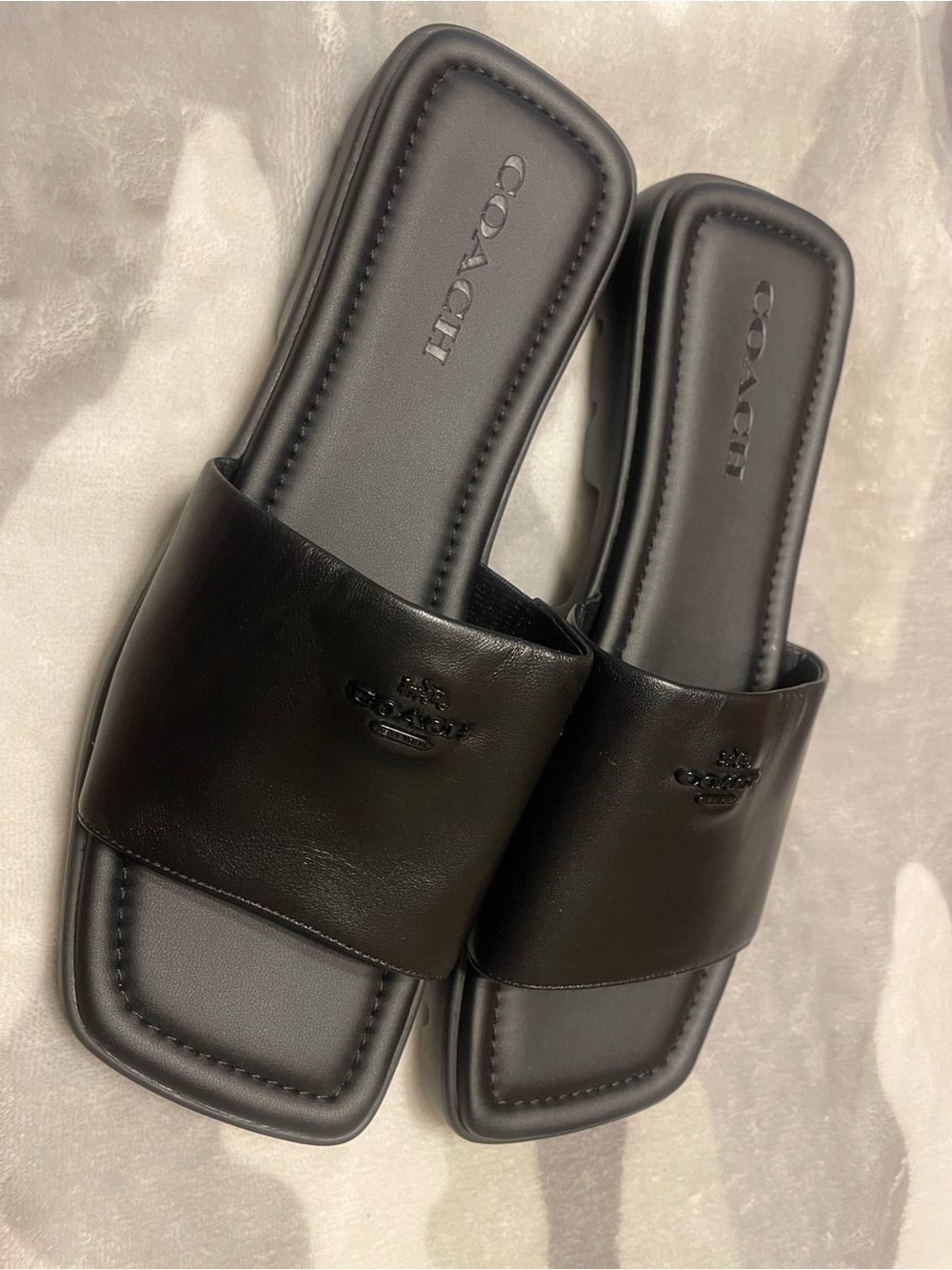 Coach Women Fiona Signature Coach Logo Leather Sandal Slide Sz 9.5 - Picture 3 of 6